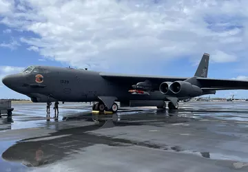 Atombomber lernt, JDAM QS-ER 900kg-Bomben mit ...