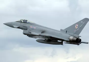 Großbritannien darf Eurofighter Typhoon-Kampfjets für Patrouillen ...