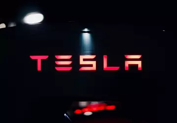 Ein US-Gericht hat entschieden, dass Tesla ...