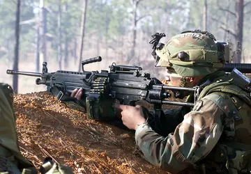 Großkalibrige Maschinengewehre und Munition: Belgien will ...