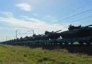 Ein Geschwader von PT-91 Twardy-Panzern wurde ...