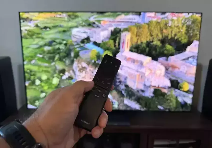 Samsung OLED S90F Top-Streaming-TV