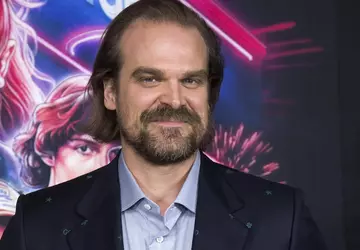 Stranger Things"-Star spielt in der Verfilmung ...