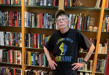 Stephen King bietet Musk an, 8 ...