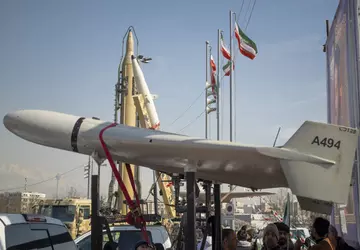 Iran plant Verdreifachung seines Verteidigungsbudgets, da ...