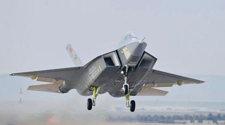 Der türkische KAAN-Kampfjet der fünften Generation absolvierte seinen Jungfernflug und wurde von einer F-16 Fighting Falcon am Himmel begleitet