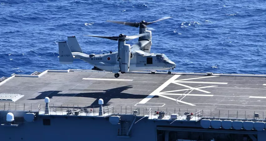 Erstmals in der Geschichte landete ein amerikanisches V-22 Osprey-Cabriolet auf einem japanischen Hubschrauberträger der Maritime Self-Defence Force