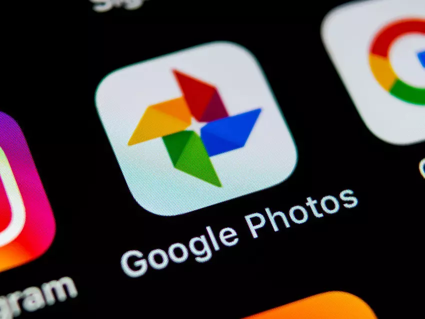 Google Fotos beginnt massenhaft alte Fotos zu beschädigen