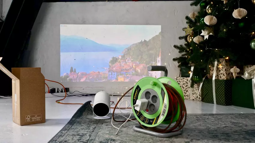 How We Test Projectors