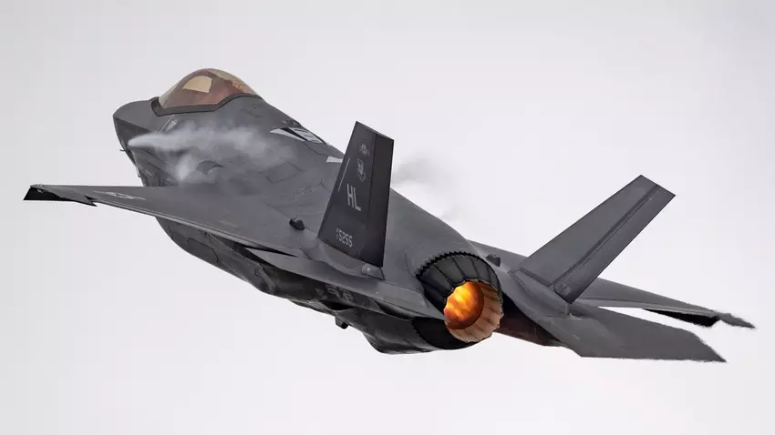 Pentagon wird F135-Triebwerke für Kampfjets der fünften Generation ersetzen, wenn kontaminierte Metallteile gefunden werden