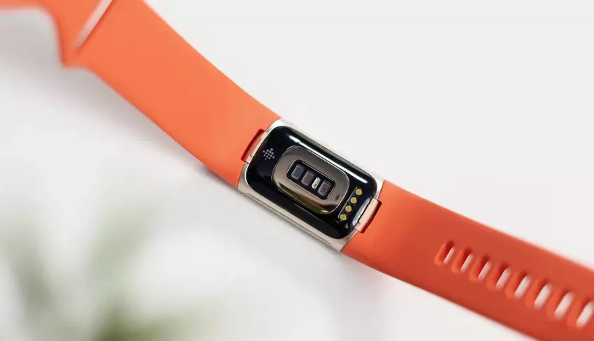 Fitbit Charge 6 einfach zu bedienender Fitness-Tracker