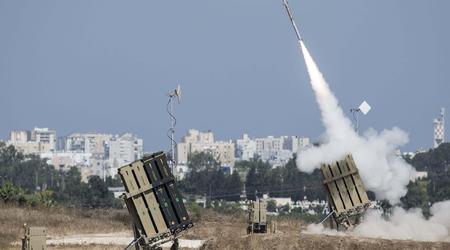 Israel hat zwei Iron-Dome-Batterien für 11 Monate von den USA geleast und kauft sie möglicherweise wegen des massivsten Raketenangriffs seit 50 Jahren zurück