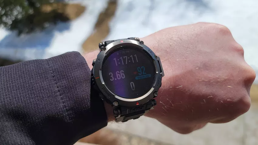 Die Amazfit T-Rex Ultra Smartwatch hat ein Update mit Fehlerbehebungen erhalten