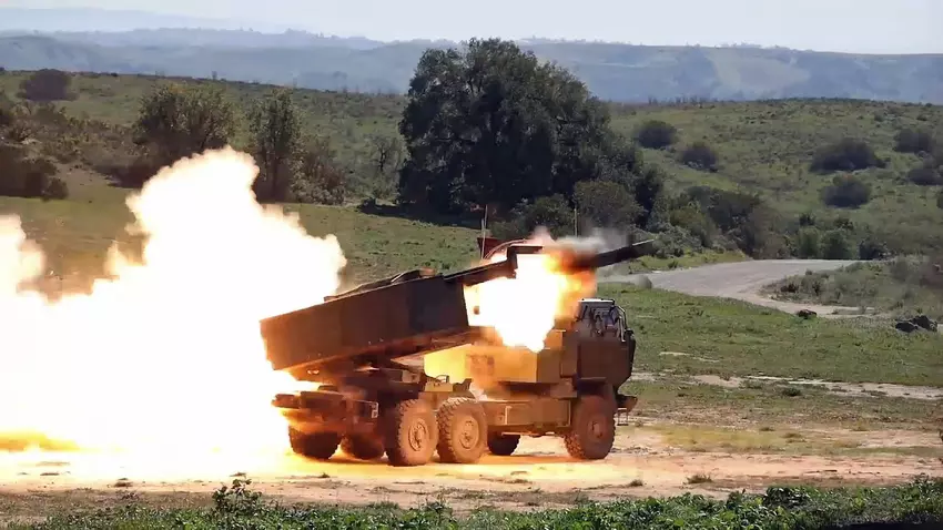 HIMARS-Raketensysteme haben in der Ukraine zwei UR-77 "Serpent Gorynych"-Entminungseinheiten, einen Pion-Mörser, eine Hyacinth-S-Kanone und eine Haubitze Acacia getroffen