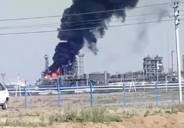 Ein Video eines Kamikaze-Drohnenangriffs auf eine ...