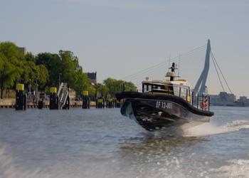Der Hafen von Rotterdam hat ein ...