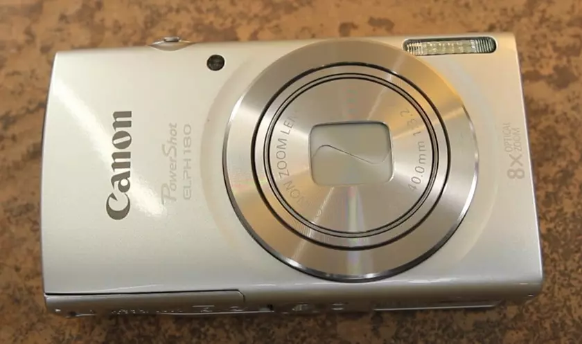 Canon PowerShot ELPH 180 Preiswerte Kamera