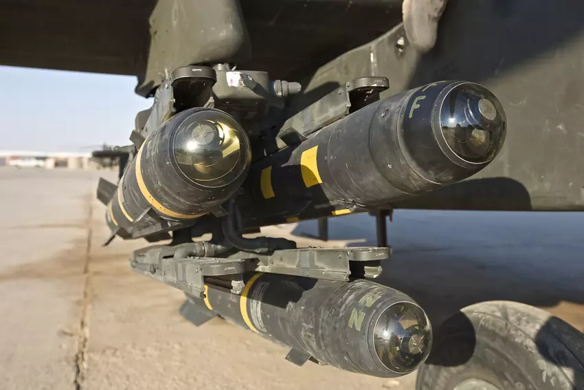 Polen kauft 800 AGM-114R2 Hellfire-Raketen aus den USA für die Hubschrauber AH-64E Apache Guardian und AgustaWestland AW149
