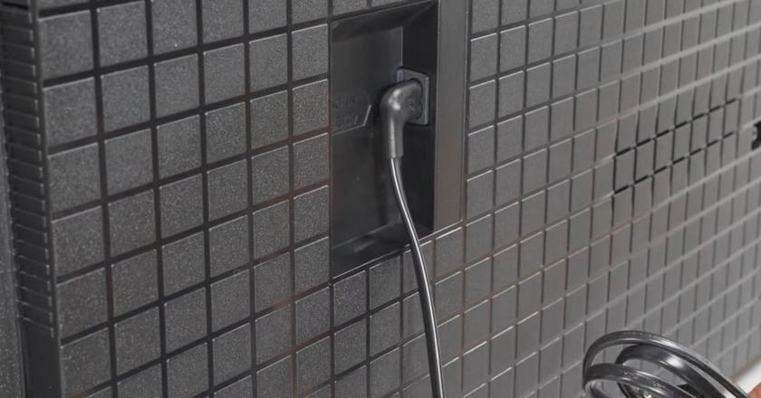Sony 85 Zoll X90L Bildschirme für Kirche