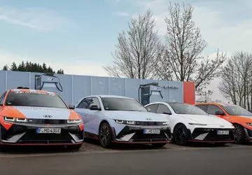 Hyundai stellt Hochleistungs-EV-Ladegeräte am Nürburgring vor: ...