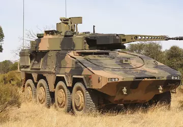 Deutschland bestellt 123 schwere Boxer-Lkw