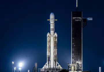 Falcon Heavy absolviert erfolgreich die sechste ...
