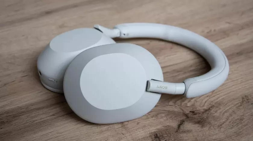 Sony WH-1000XM5 kopfhörer mit starkem bass