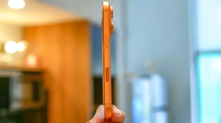 Apple iPhone 17 Pro Max vs. Samsung Galaxy S25 Ultra