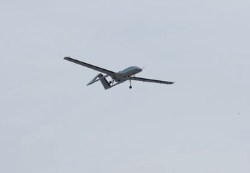 Türkische Drohne Bayraktar TB3 hat Flugtests ...