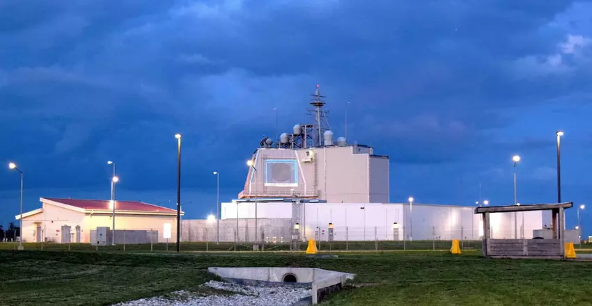 Die USA haben das Aegis-Ashore-Raketenabwehrsystem in Polen mit Mk 41-Raketenwerfern zum Abfangen ballistischer Raketen in Betrieb genommen