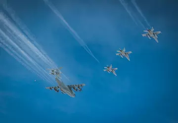 F-35A, Typhoon, F/A-18, F-15E, Rafale und ...