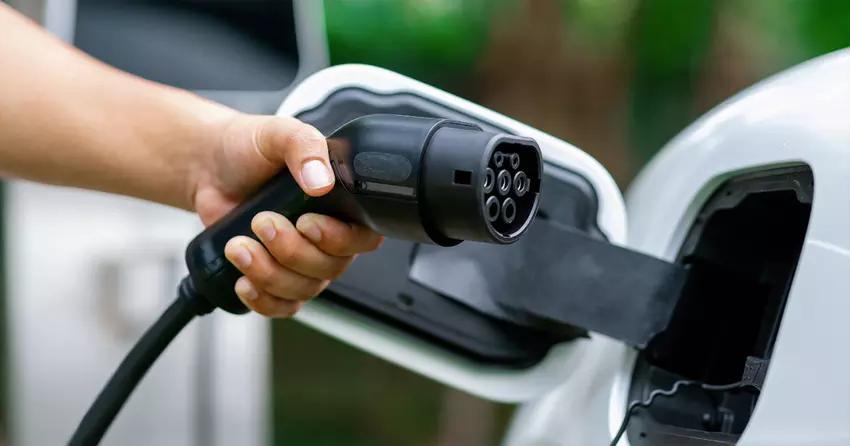 GM, Ford, Toyota und andere Autohersteller haben Trump aufgefordert, Steuererleichterungen für Elektroautos beizubehalten und selbstfahrende Autos zu unterstützen