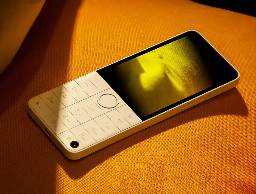 Flaggschiff in der Welt der Handheld-Handys: Xiaomi bereitet die Veröffentlichung des Qin F22 Pro mit einem Chip MediaTek Helio G85, Frontkamera und Android 12 vor