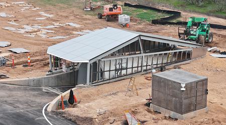 Boring Company schließt den Bau des CyberTunnels in Texas ab, aus dem neue Tesla-Autos "geboren" werden sollen