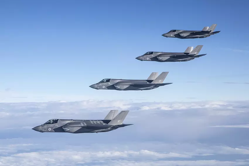 Deutschland kauft 35 F-35-Kampfflugzeuge der fünften Generation, 105 AIM-120C-8-Raketen und 75 AGM-158B/B2-Flügel im Wert von 8.400.000.000 Dollar