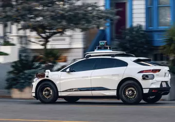 Waymo hat unbemannte Fahrten für Mitarbeiter ...