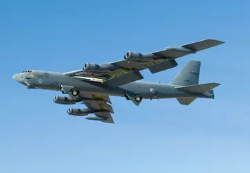 Ein US-Atombomber vom Typ B-52H flog ...