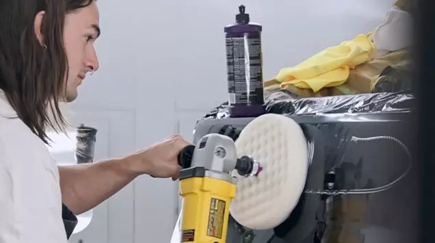 Ford stellt einen elektrischen Pickup für ...