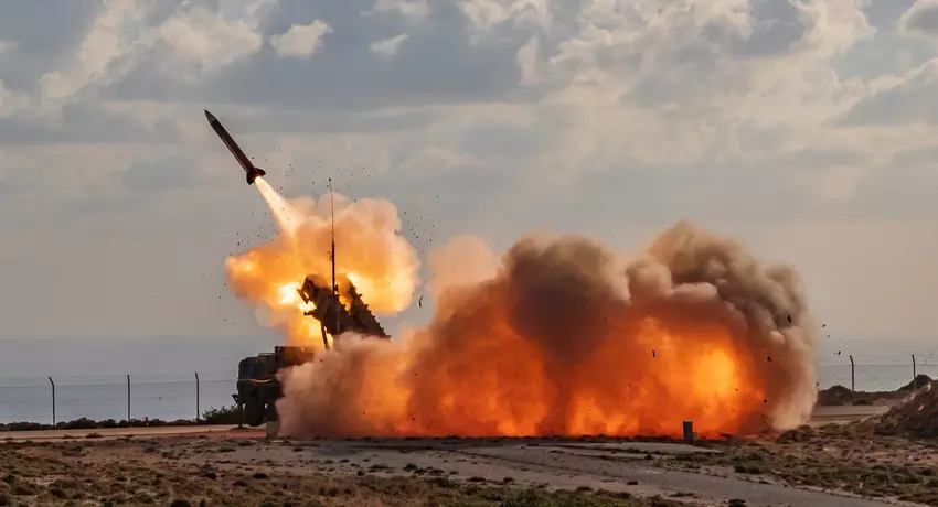 Die ukrainischen Luftverteidigungskräfte zerstörten 36 strategische Marschflugkörper Kh-101, Kh-555, Kh-55, die von 10 nuklearfähigen Tu-95MS-Bombern abgeschossen wurden