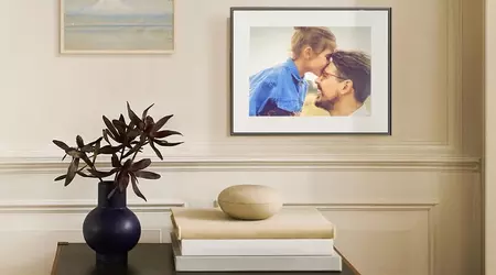 Aura Ink — ein digitaler Fotorahmen, der sowohl bei Tag als auch bei Nacht sichtbar ist