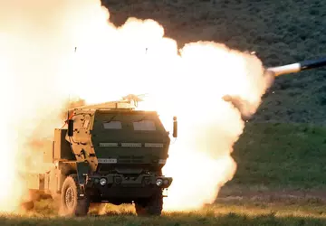 HIMARS-Reparatur per Bote: AFU rekonstruiert Ausrüstung ...