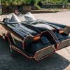 Das Batmobile in der Landschaft