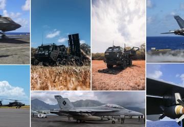 F/A-18F Super Hornet-Kampfflugzeuge, AH-64 Apache-Hubschrauber, USS ...