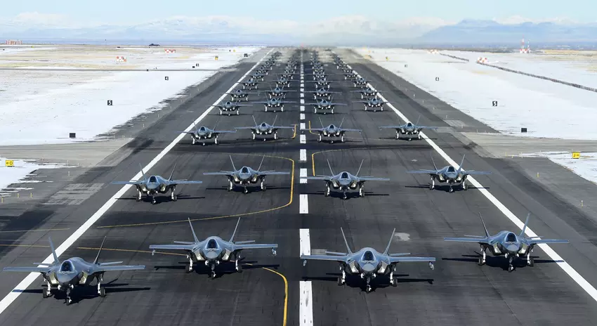 Die USA entsenden F-35 Lightning II-Kampfjets der fünften Generation zusammen mit dem Zerstörer USS Thomas Hudner zur Abschreckung des Iran in den Persischen Golf