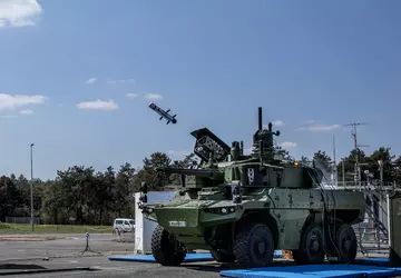 Nexter stellt gepanzertes Fahrzeug Jaguar mit ...