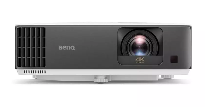 BenQ TK700STi mini beamer für helle räume