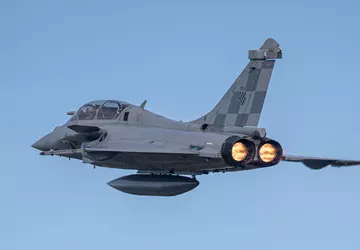 Frankreich übergibt das erste Dassault Rafale ...