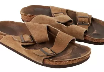 Steve Jobs' alte Sandalen wurden aus ...
