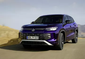 Der neue siebensitzige Crossover Volkswagen Tayron ...