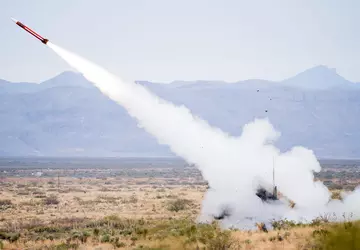 Die europäischen NATO-Bündnispartner unterzeichnen ein Abkommen ...